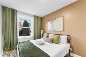 2 Cali King bds (Save on 3Day) Close NY & Train